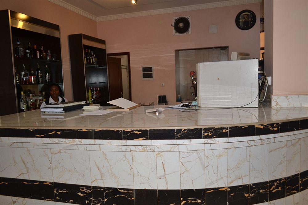 Hotel Mansel Yaoundé エクステリア 写真