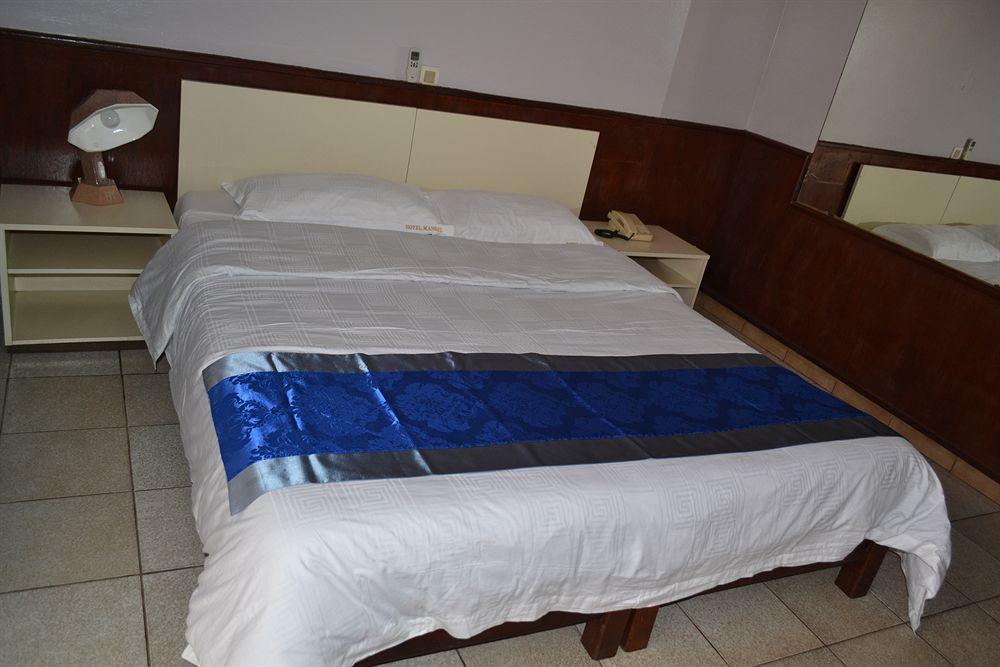 Hotel Mansel Yaoundé エクステリア 写真