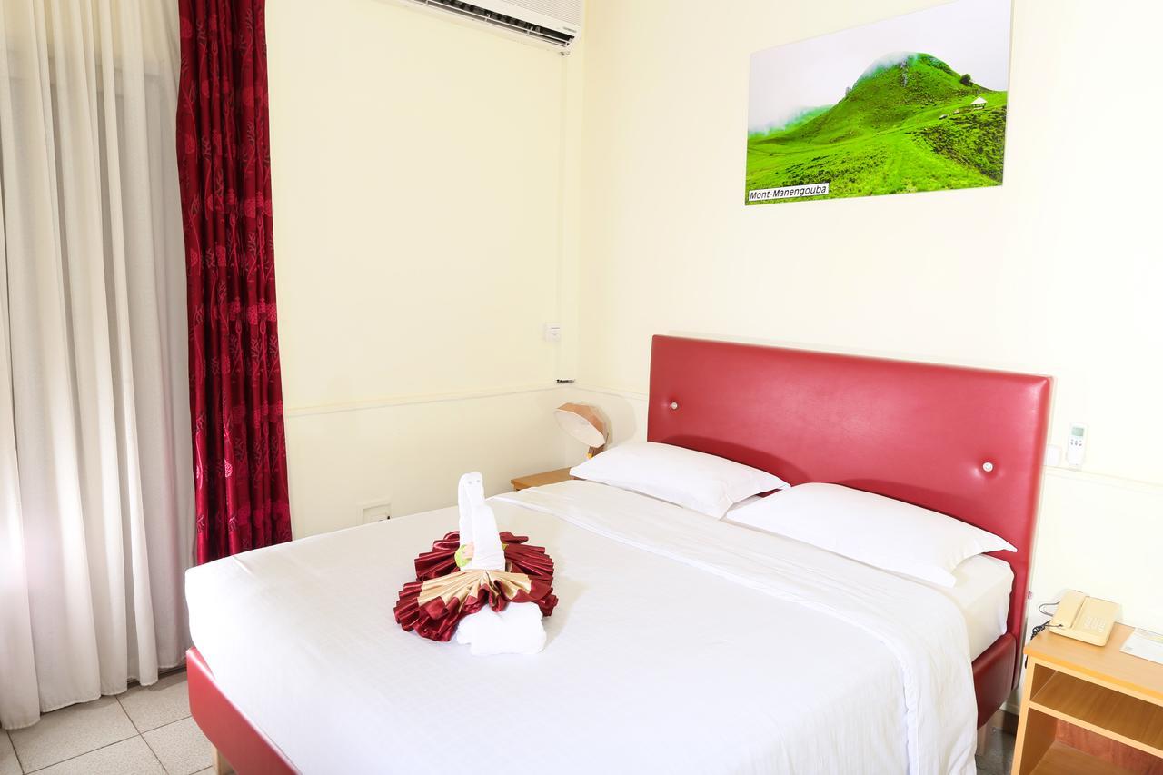 Hotel Mansel Yaoundé エクステリア 写真