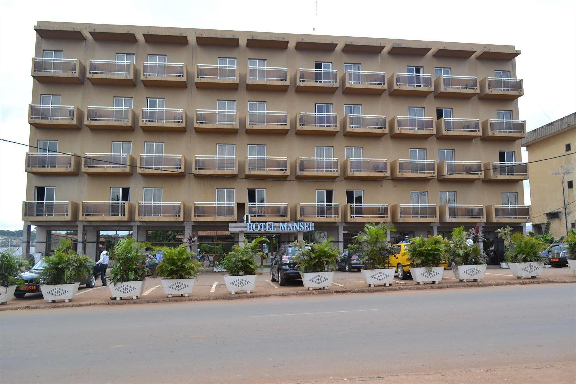 Hotel Mansel Yaoundé エクステリア 写真