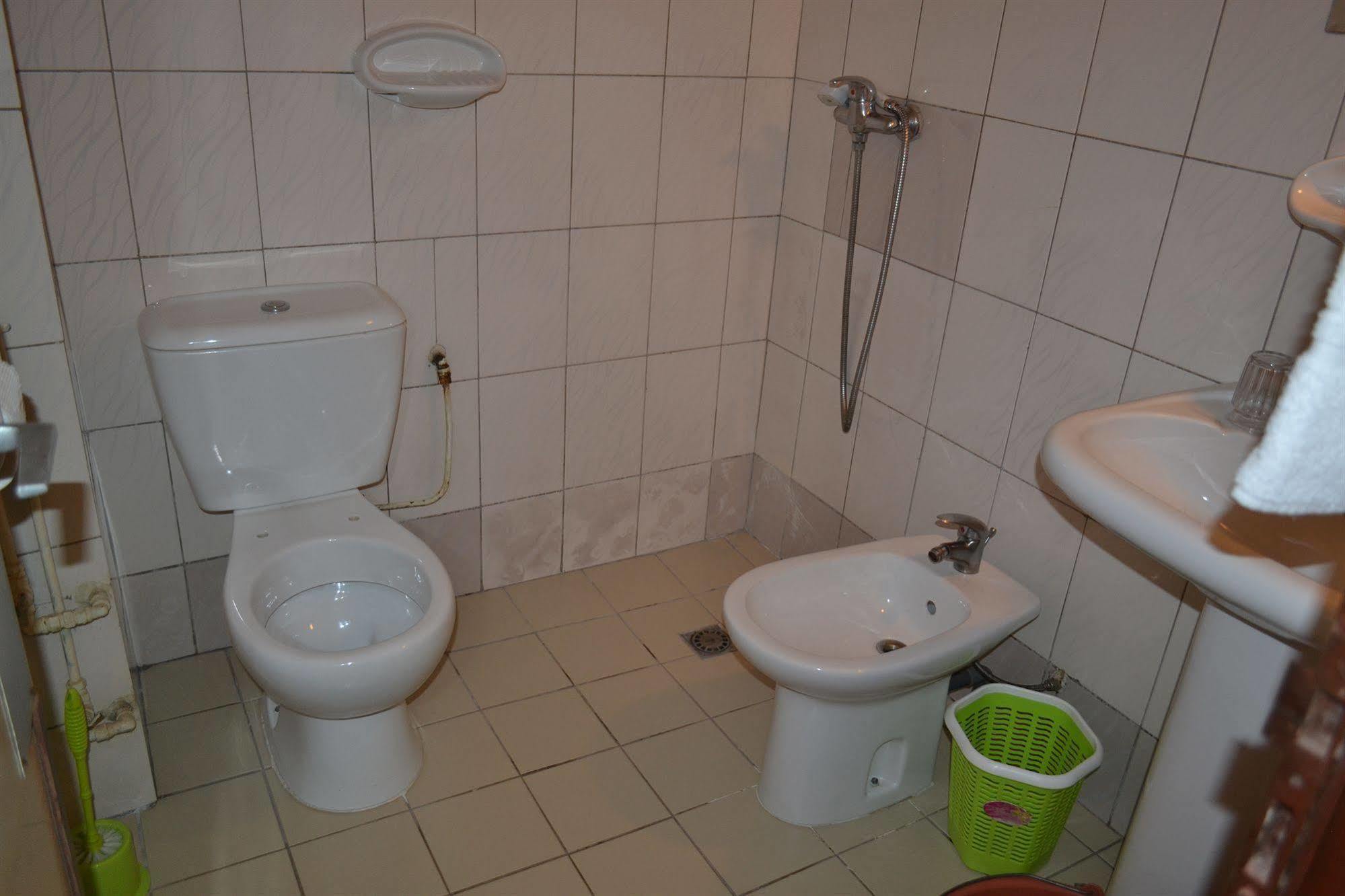 Hotel Mansel Yaoundé エクステリア 写真