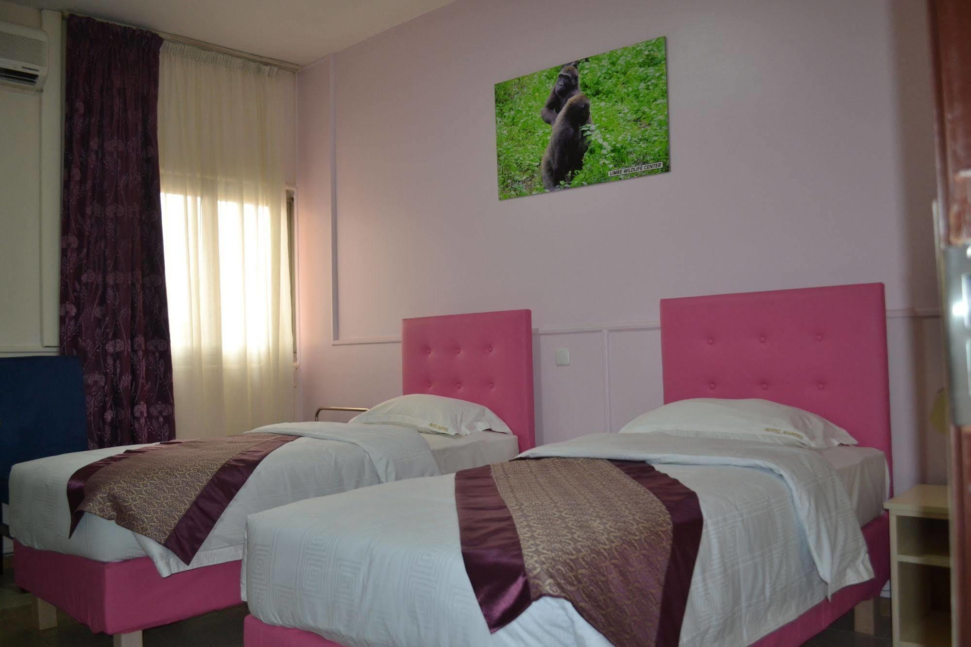 Hotel Mansel Yaoundé エクステリア 写真